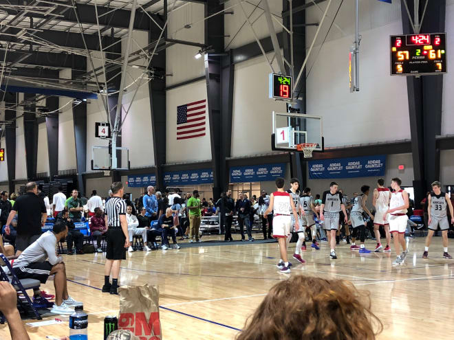 D1 Minnesota and Exum Elite play in front of a crowd