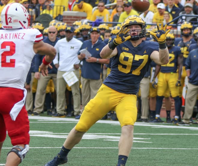 Michigan Wolverines football's Aidan Hutchinson is coming along well after breaking his ankle last year