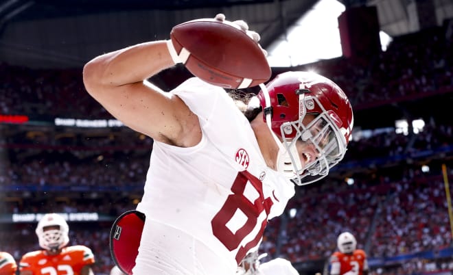 Alabama tight end Cameron Latu (81) celebrates after scoring his second touchdown of the first half against Miami at Mercedes-Benz Stadium. Photo | USA Today