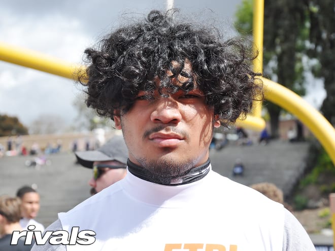 Tiaoalii Savea is a versatile athlete who is now garnering attention as a DE.