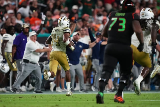 King returns his interception against Miami nearly taking it the distance