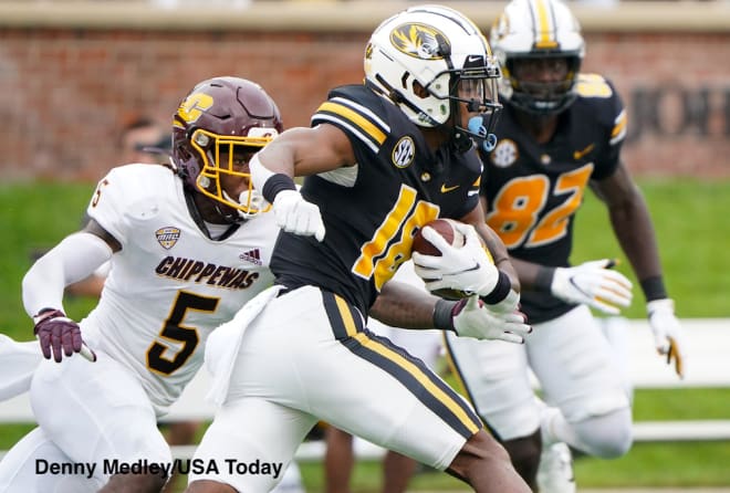 Chance Luper (18) caught his first college touchdown against SEMO.