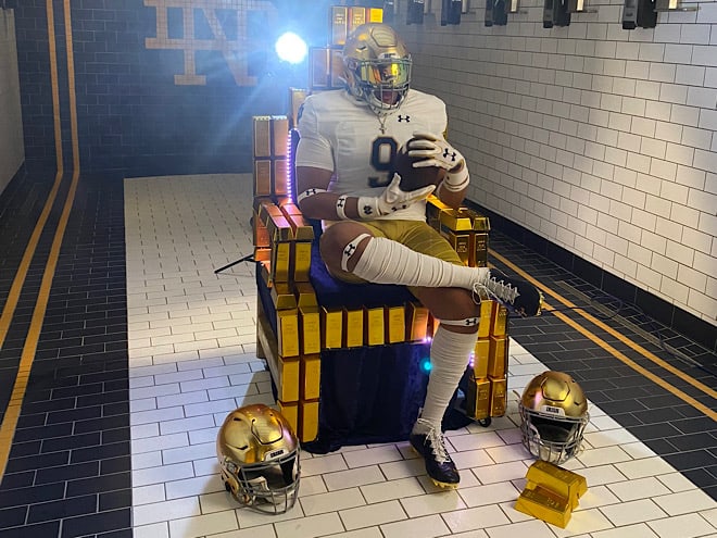 Arkansas defensive end prospect TJ Lindsey recently tried on Notre Dame for size during a recruiting visit to South Bend, Ind.
