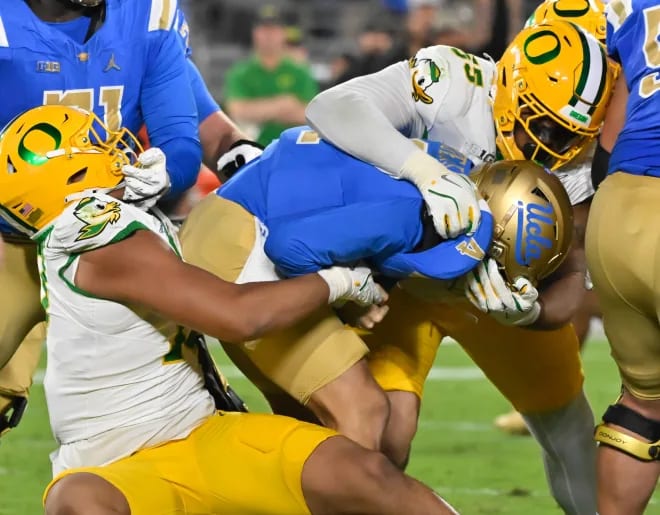 Oregon recorded four sacks of Ethan Garbers in Saturday's 34-13 win over UCLA. (Robert Hanashiro | USA Today Sports)