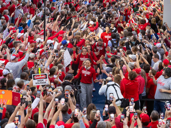 The Nebraska volleyball team got a hero's welcome ahead of its Final Four semifinal match against Pitt