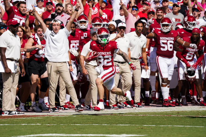 Gavin Freeman races to the end zone on a punt return touchdown