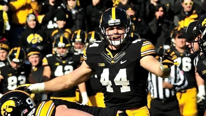 James Morris had 400 career tackles for the Hawkeyes.