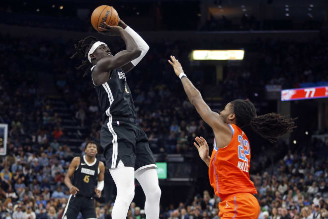 Wenyen Gabriel (left)