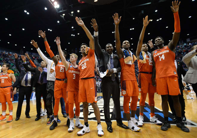Clemson, the No. 5 seed in the Midwest Region, blew past Auburn, the No. 4 seed, 84-53 on Sunday