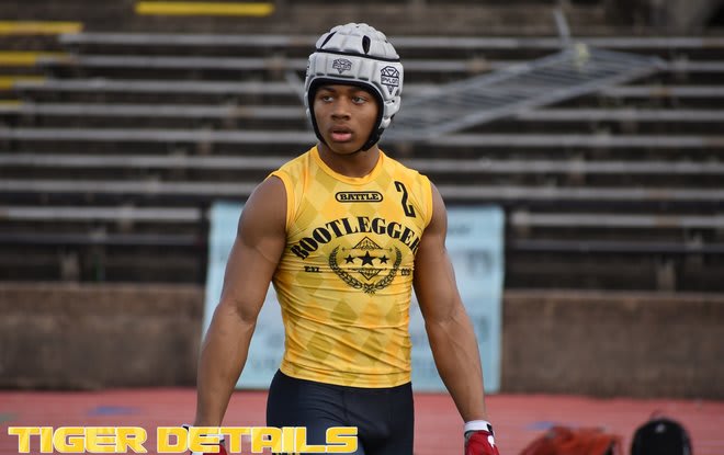 LSU signee Derek Stingley, Jr. hits the practice field two days