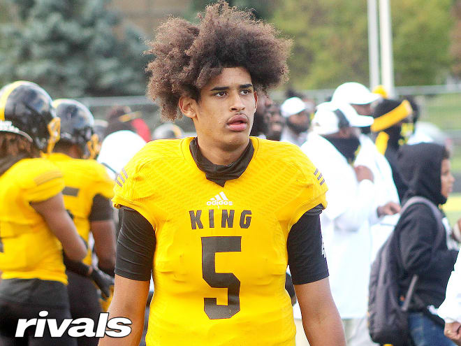 Notre Dame has an offer on the table for 2023 Rivals100 QB Dante Moore.