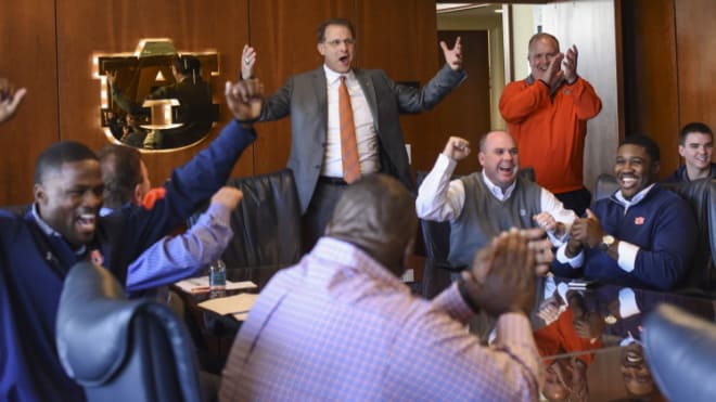Auburn coaches react to Markaviest Bryant's Signing Day announcement that he'd sign with AU.