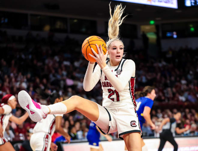 Chloe Kitts Scores Career-High, Continues Growing Into Starting Role