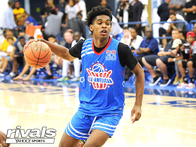 Michigan Wolverines basketball's Juwan Howard is going hard after five-star Josh Christopher on the recruiting trail.