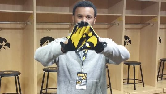 Safety Djimon Colbert gave his verbal commitment to the Hawkeyes today.