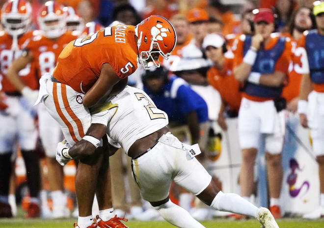 D.J. Uiagalelei's longest pass Saturday was a 17-yarder, as Clemson's offensive struggles continued.