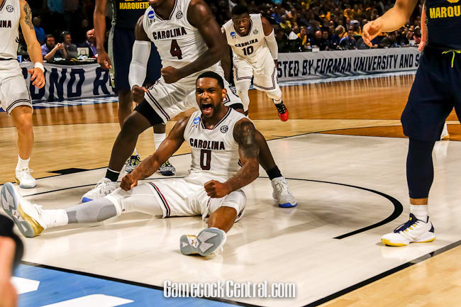 Sindarius Thornwell celebrates made layup and foul in the closing minutes against Marquette.
