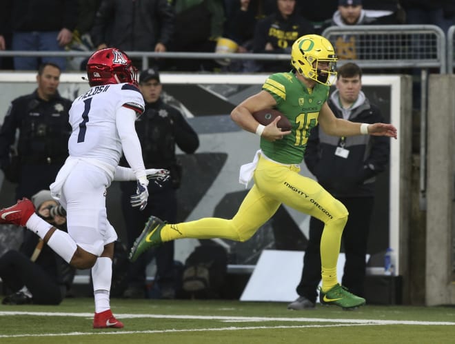 Oregon's Justin Herbert made his return to the field Saturday night and it made a difference for the Ducks