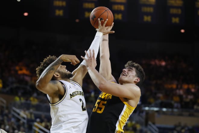 Michigan Wolverines basketball senior forward Isaiah Livers has played against Iowa's Luka Garza the last four years.