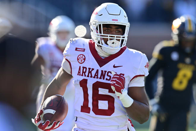 Notebook: Arkansas Razorbacks' offense breaks out in loss to