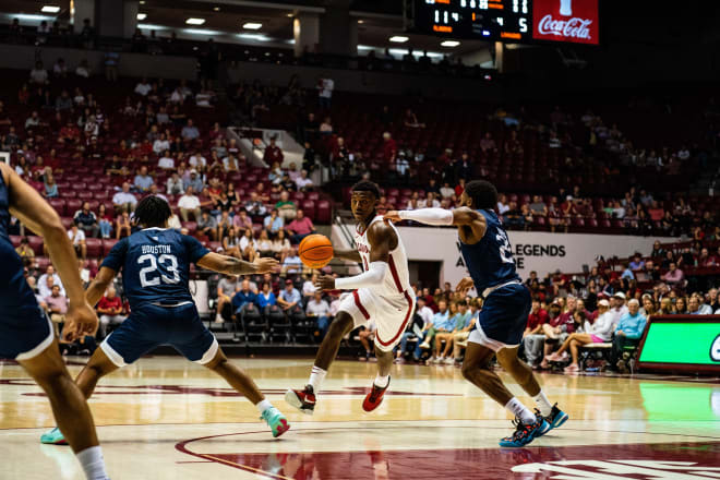 Alabama Crimson Tide guard Jaden Bradley (0) drives the ball against the Longwood Lancers at Coleman Coliseum Monday, Nov. 7, 2022, in the season opening game at Coleman Coliseum. Photo | Will McLelland / USA TODAY NETWORK