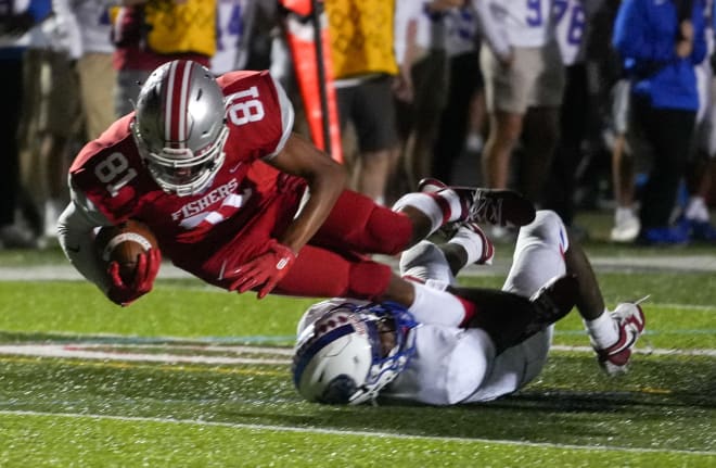 Fishers (Ind.) High wide receiver JonAnthony Hall (81) took an official football recruiting visit and attended a basketball team camp at Notre Dame this week.