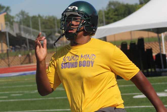 In-state defensive tackle Deone Walker holds a Michigan Wolverines football recruiting offer.