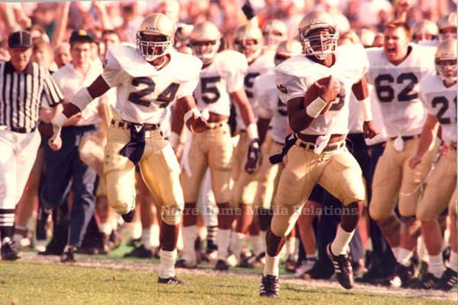 Quarterback Tony Rice's 65-yard touchdown run at USC helped propel a win at No. 2 USC for the 1988 national champs.