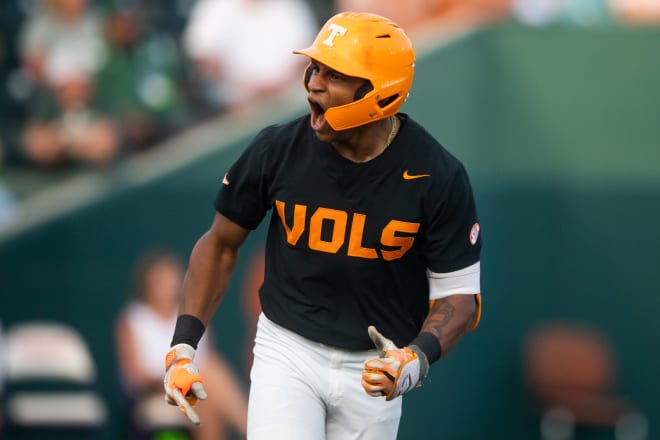 Charlotte vs Tennessee college baseball regional game: Score