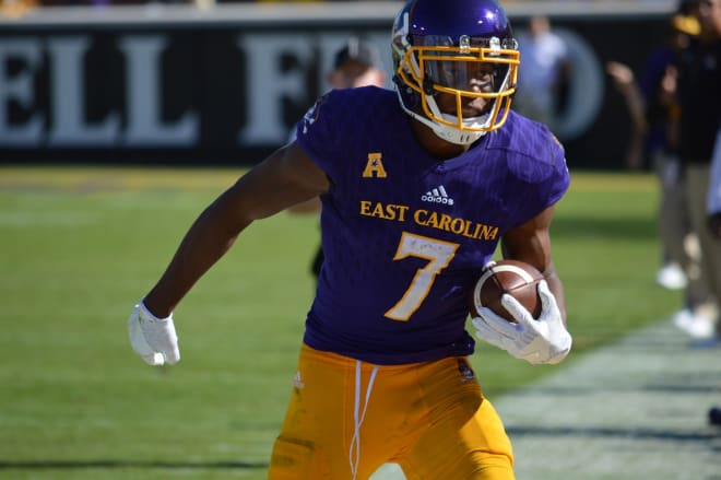 ECU's Zay Jones Moves Closer to the NCAA Receptions Record -  PirateIllustrated