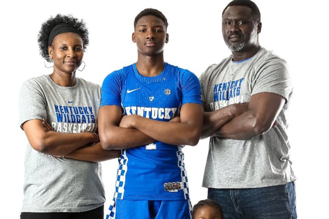 Adou Thiero and his family during his official visit to Kentucky 