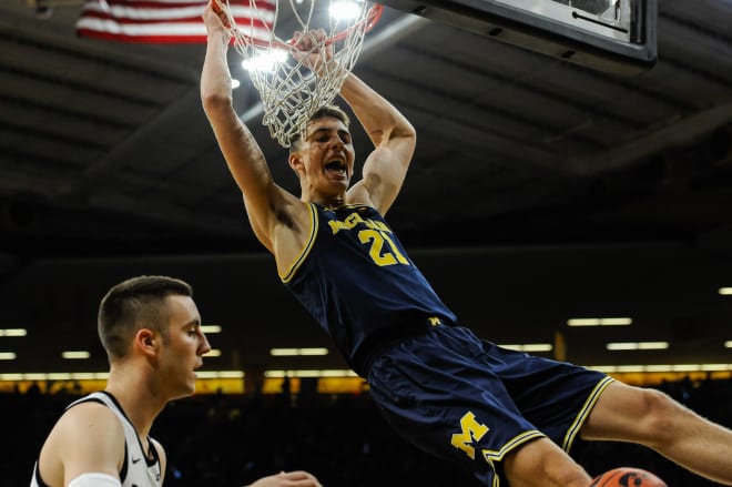 Franz Wagner and Michigan improved to 3-6 in Big Ten play with a win at Nebraska.