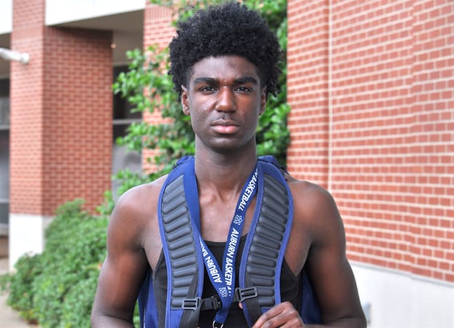 Hazel Green (Ala.) High senior point guard Kira Lewis is ranked No. 81 overall nationally in the class of 2019 by Rivals.com.