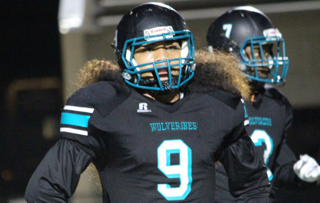 Woodside linebacker Seth Naotala (9) committed to James Madison on Friday.