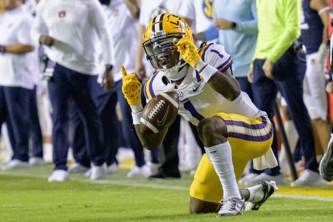 LSU Tigers wide receiver Aaron Anderson (1) reacts after a reception against the Auburn Tigers during the second quarter at Tiger Stadium. Photo | Matthew Hinton-USA TODAY Sports