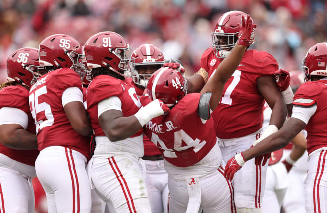 Alabama players celebrate a fumble recovery by defensive lineman Damon Payne Jr. (44) during the game against Austin Peay. Photo | Alabama Athletics