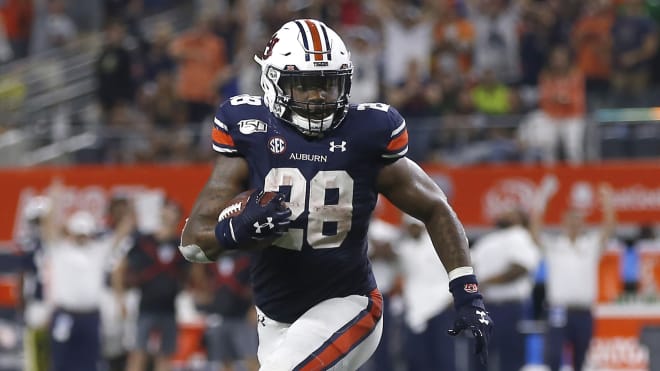JaTarvious Whitlow (28) is expected to play again in a limited role Saturday against Ole Miss.