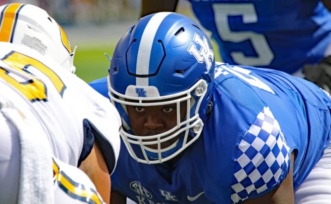 Justin Rogers prepared for the snap in UK's victory over Chattanooga. 