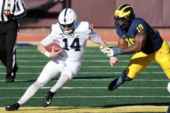 Michigan Wolverines football defensive end Kwity Paye