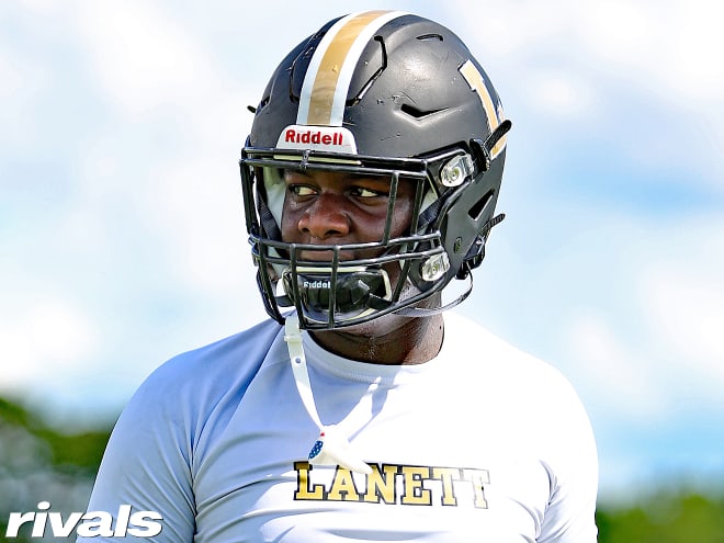 Story is Auburn's 8th commitment for the 2022 class.