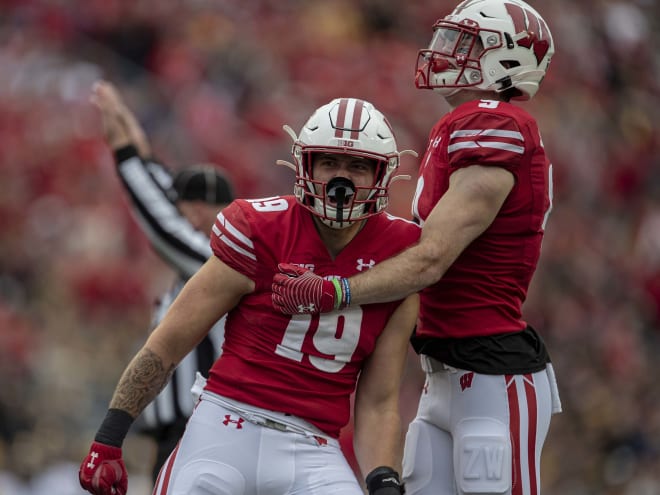 Wisconsin outside linebacker Nick Herbig (19) tallied a career-high 2.5 sacks in the win over Iowa on Saturday.