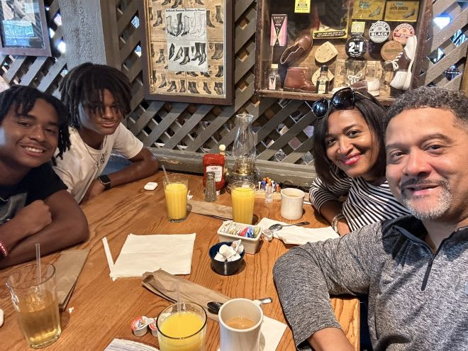 WR prospect Matthew Perkins (left) with family