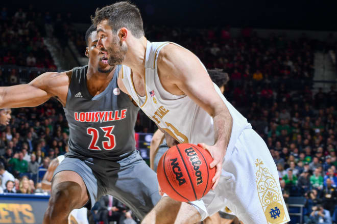 John Mooney's 13th double-double wasn't enough for Notre Dame to beat Louisville. 