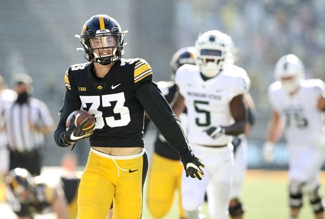 Could Riley Moss return for another year? (Photo: Hawkeyesports.com)