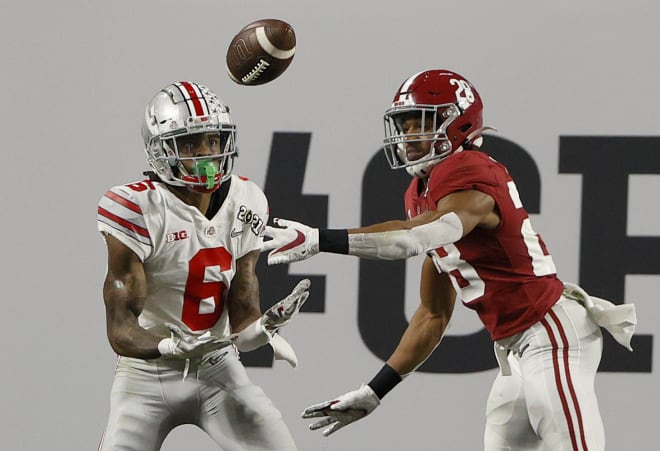 Ohio State receiver Jameson Williams (6) announced his transfer to Alabama. Photo | Getty Images 