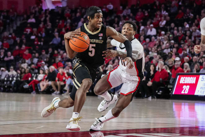 Ezra Manjon scored 19 points and didn't commit a turnover in Vanderbilt's road win (Dale Zainne, USA Today network)