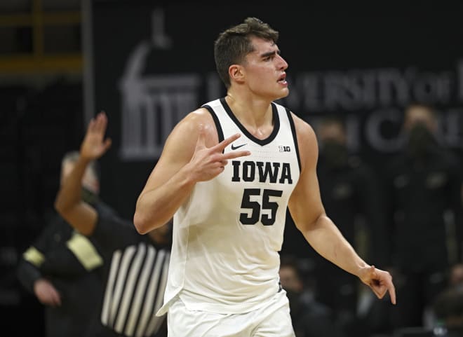 Luka Garza and the Hawkeyes are getting some star treatment thanks to high expectations. 