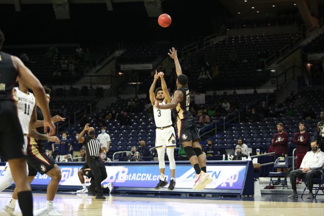 Notre Dame Fighting Irish men’s basketball junior point guard Prentiss Hubb