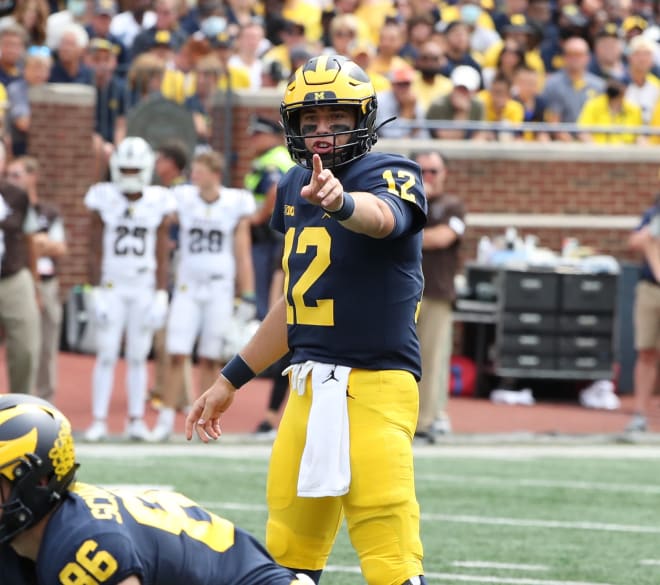 Michigan Wolverines football quarterback Cade McNamara