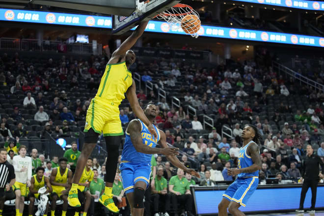 N'Faly Dante scored a team-high 22 points Thursday as Oregon took care of UCLA in the Pac-12 quarterfinals.